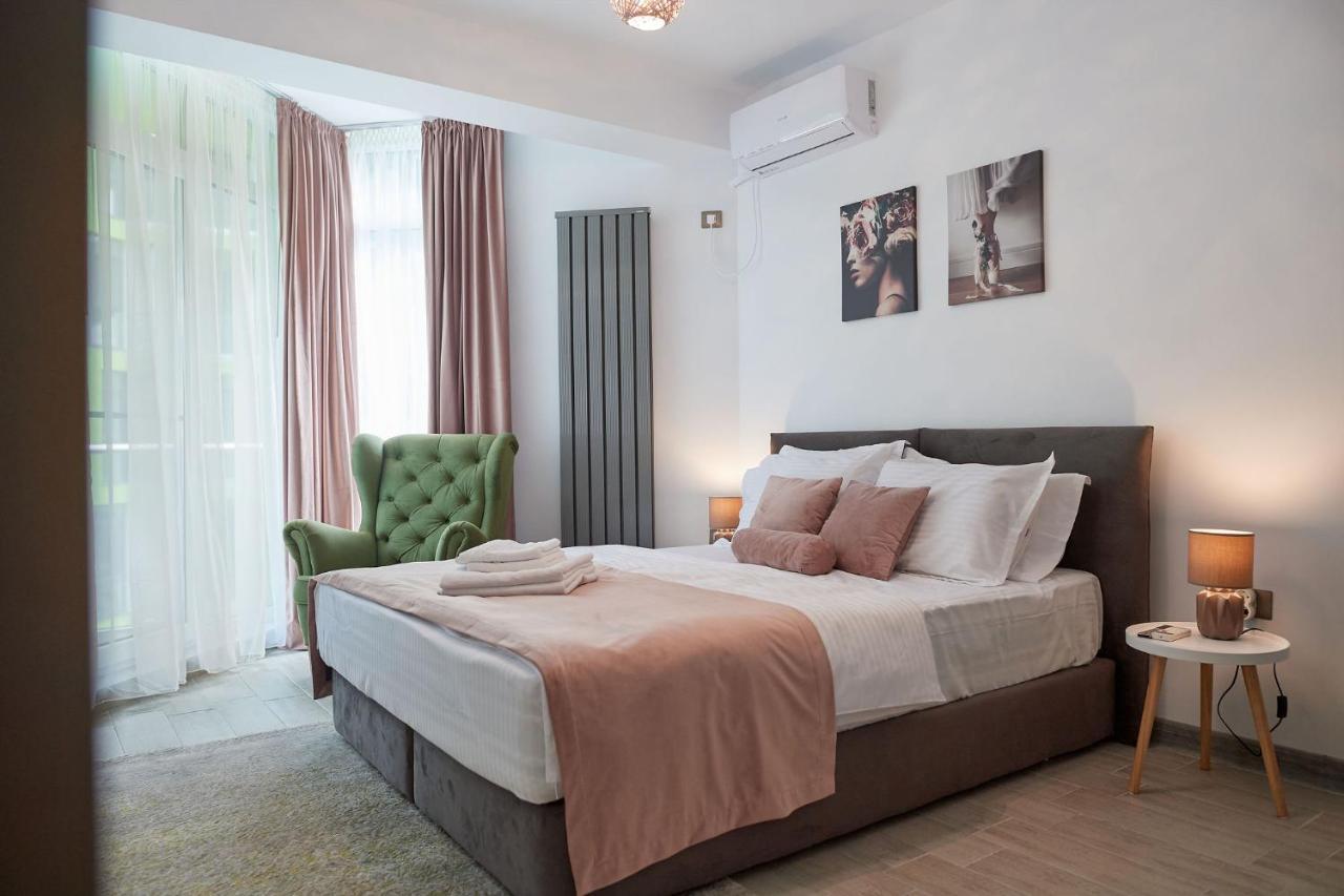 Sea La Vie 2Br Apt Spa N Pool Beach Resort Navodari Exterior photo